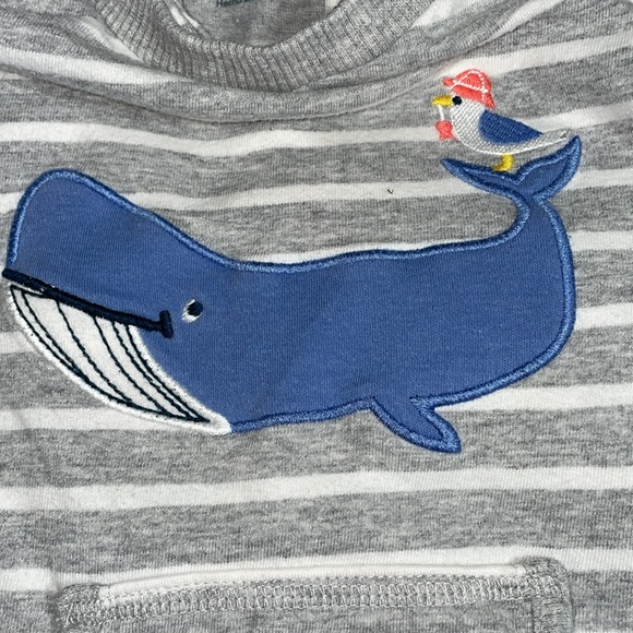 Carter’s boys’ size 18 months one-piece hooded summer outfit - Picture 3 of 6